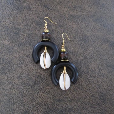 Cowrie shell earrings and chunky black wooden geometric earrings 