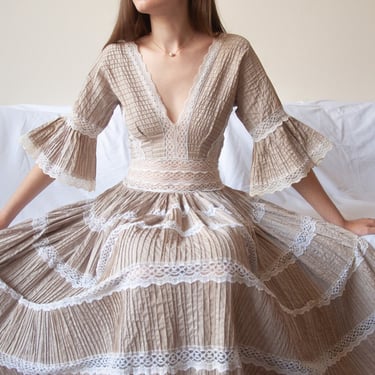 3036d / 1970s cotton lace mexican tiered dress / s / m 