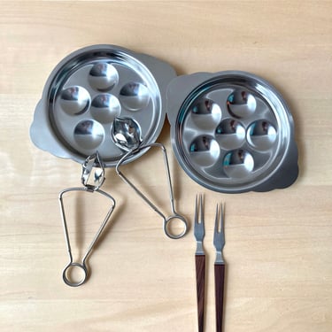 stainless escargot serving set snail plates tongs and forks - set of two NOS in box 