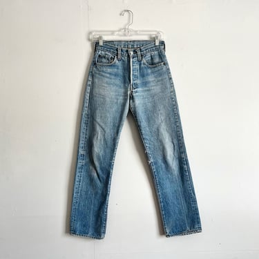 Vintage 80s 90s Levis 501 Jeans Medium Wash Size 26 waist 