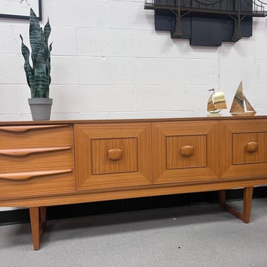 Mid Century Modern Teak Credenza Stonehill Stateroom Made in England 