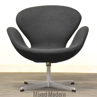 Arne Jacobsen Swan Lounge Chair 