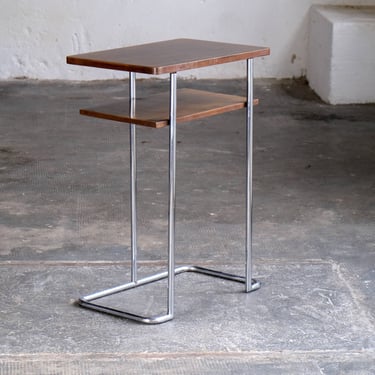 Bauhaus side table, attributed to Thonet 