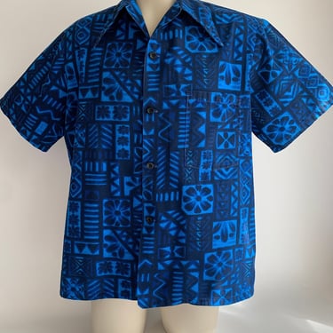 1960s Hawaiian Shirt - 100% Cotton - UI-MAIKAI Label - Deep Electric Blue Tiki Print - Made in Hawaii - Patch Pocket - Dagger Collar - Large 