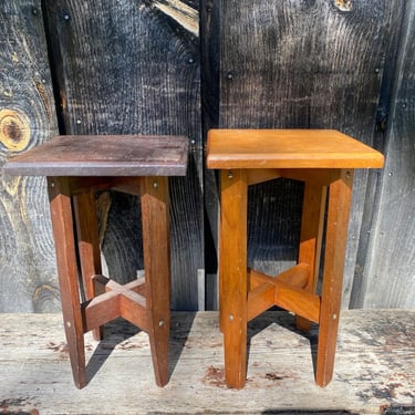 Wooden Plant Stands -- Small Wood Plant Stands -- Wood Plant Stands -- Small Table for Plants -- Vintage Plant Stands -- Plant Stands 