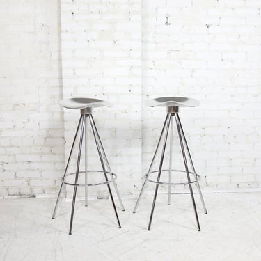 Vintage MCM pair of steel and aluminium seat "Jamaica" bar stools by Pepe Cortes Spain | Free delivery only in NYC and Hudson Valley areas 