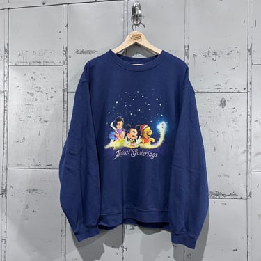 90s Disney Winnie the Pooh Mickey Mouse Snow White Crewneck Sweatshirt 