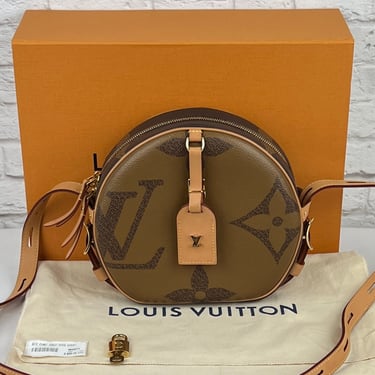 Louis Vuitton Reverse Monogram Giant Boite Chapeau Souple, Tan/Brown