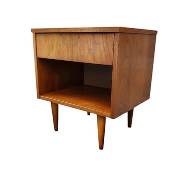 Free Shipping Within Continental US - Vintage Mid Century Modern Walnut 1 Drawer Side Table Stand. 