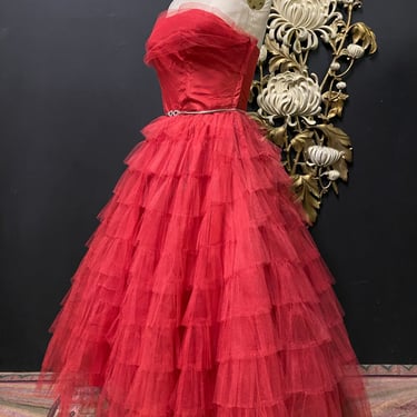 1950s party dress, red tulle, vintage prom dress, tiered full skirt, holiday, Christmas, 28, strapless formal, fit and flare, mrs maisel 