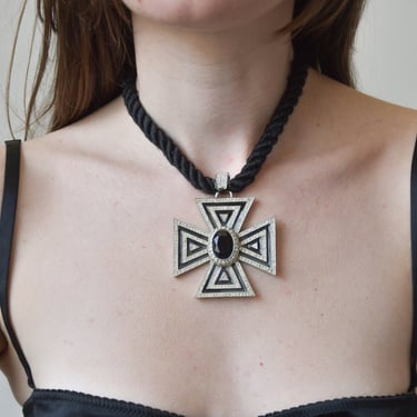 2830a / rhinestone cross necklace 