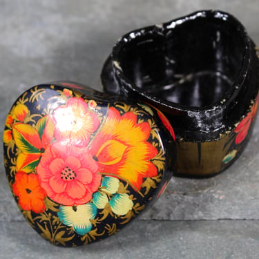 Heart-Shaped Ring Box - Small Lacquered Box - Hand Painted Floral with Gold Accents - Small Ring Box - Circa 1950s/60s | Valentine's Day 