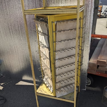 Rotating Key Display 14.5 x 42.5