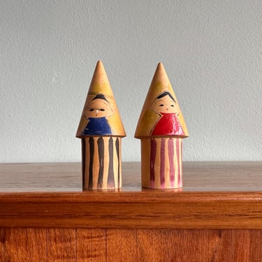 Pair of adorable vintage kokeshi / hand-signed and painted wooden dolls / Japanese folk art man and woman 