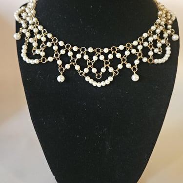 Vintage Faux Pearl Coquette bib Necklace 