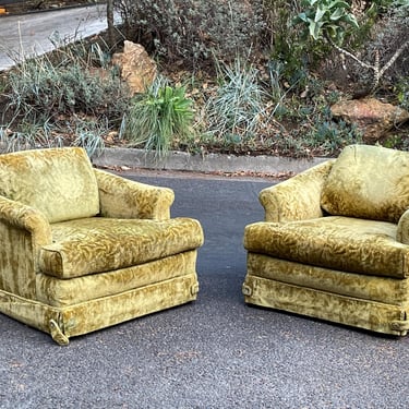 Mid-Century Milo Baughman Style Yellow Club Chairs - Circa 1960s 