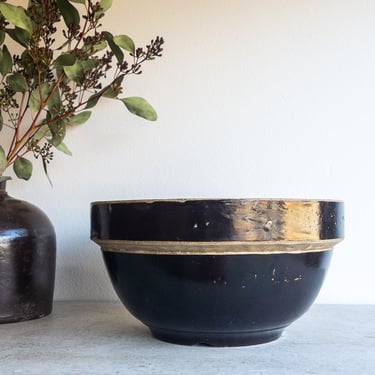 Large Brown Stoneware Bowl Mixing Serving Crock Shoulder Bowl Glaze Stone Pottery Modern Farmhouse Kitchen American Red Wing Wide Collar 