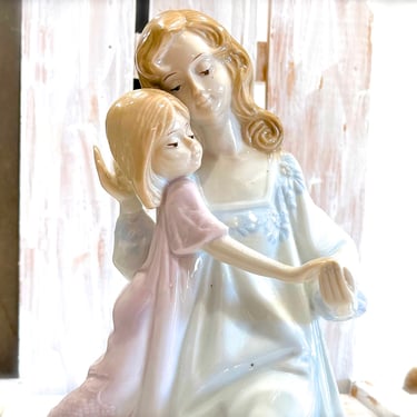 VINTAGE: 1999 - Paul Sebastian - Mother Daughter Figurine - Porcelain Figurine, Sculpture - SKU 35-C-00033860 