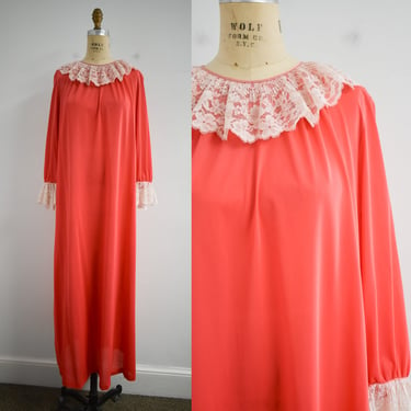 1960s Vanity Fair Coral Night Gown with Lace Collar and Cuffs 