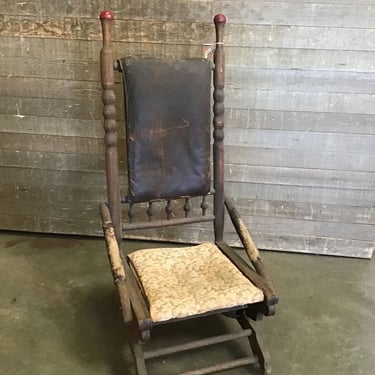 Antique Rocking Chair (Tacoma)