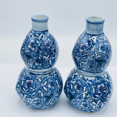 Pair of Takahashi San Francisco 6” Double Gourd Porcelain Vase Blue & White Design Japan 