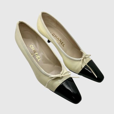 CHANEL KITTEN HEELS | Women's Pointed Toe Heels | Italian Leather Shoes | Designer Shoes | Made in Italy | Y2K | Women's size 8 