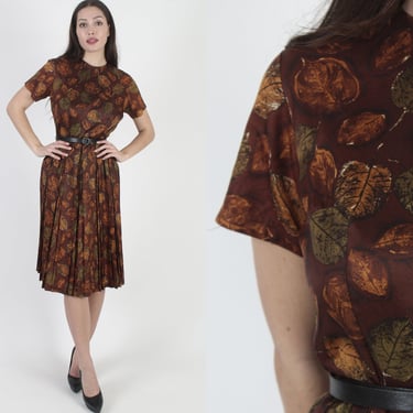 50s Autumn Floral Pleated Skirt Dress / Fall Color Leaf Print Material Dress / 1950s Seasonal Rockabilly Knee Length Mini 