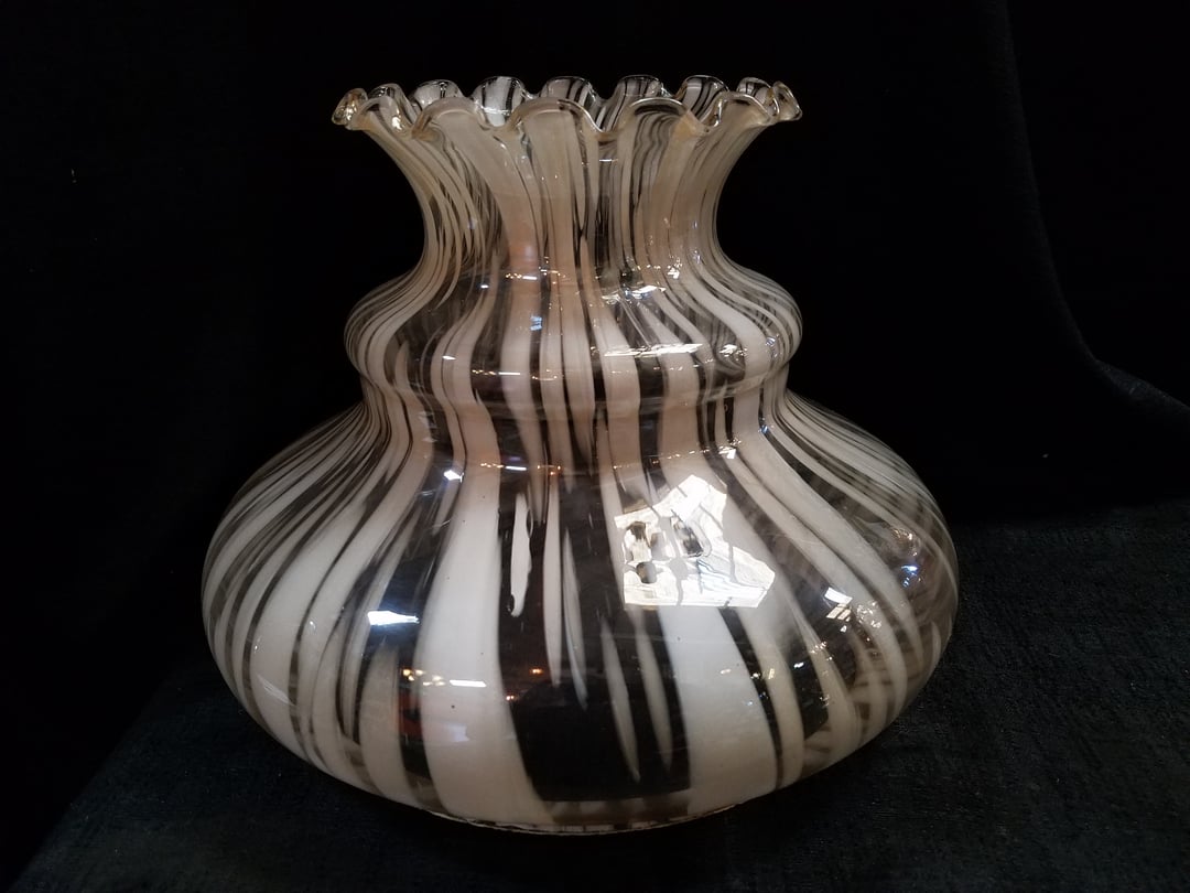 Vintage Hand Blown Glass Diffuser Shade H9 x D11.5 Earthwise