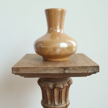 Pearlized ceramic vase