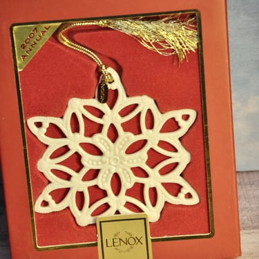 Lenox Annual Snowflake Rare Vintage Christmas Decoration Collectible Snowflake Hard to Find Original Box 2007 Christmas Decor Gift NOS Mint 