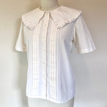 1980s Cream blouse with oversized collar 