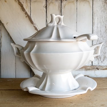 Ironstone Tureen Haeger Large Soup Serving Bowl with Ladle Serveware Large Bowl with Lid and Ladle Antique Stoneware French Style 