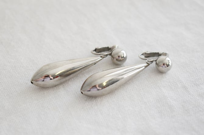 1960s Bergere Long Silver Drop Clip Earrings 