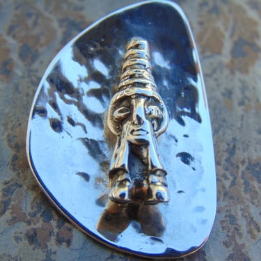 Graziella Laffi ~ Vintage Peru Sterling Silver Pre-Columbian Figure Applied to Concave Hammered Texture Pin / Brooch 