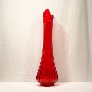 L.E. Smith 23.75" Red Ribbed Swung Vase 