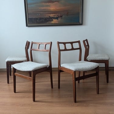 Stunning Set of 4 Mid Century Danish Modern Teak Dining Chairs by D Scan