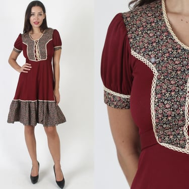 Burgundy 70s Prairiecore Floral Dress / Renaissance Style Festival Outfit / Lace Up Corset Bodice / Medieval Crochet Trim Mini 