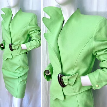 90s THIERRY MUGLER Skirt Suit, Lime Green Dress, PEPLUM Jacket, 1980s Power Suit, Mob Wife Dressing, French Vintage Couture, Demure Couture 