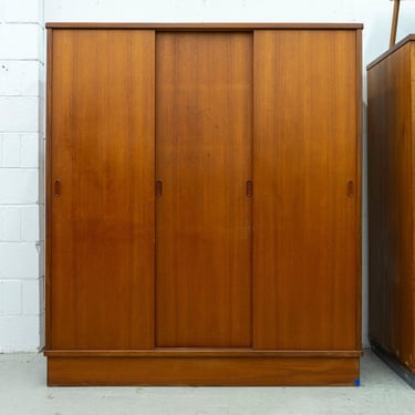 Teak Danish Wardrobe - (325-086) 