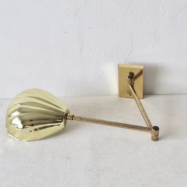 Vintage Mid Century Brass Swing Arm Wall Lamp Clam Shell Shade Detail 