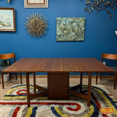 Mid-Century Modern walnut drop-leaf dining table by George Nelson for Herman Miller