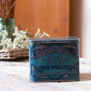 Vintage Edgeworth pipe tobacco tin / antique tobacco tin / vintage tobacciana cigarette advertising tinware  / rustic farm decor / man cave 