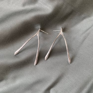FORGE &amp; FINISH - Wishbone Earring - Sterling Silver