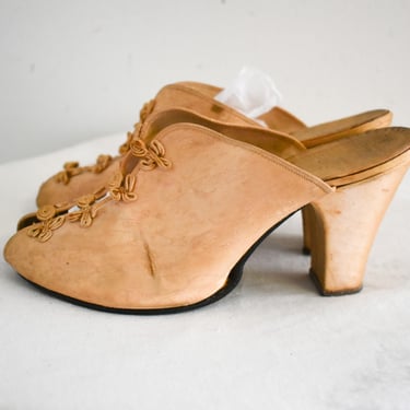 1930s/40s Daniel Green Peachy-Pink Boudoir Slippers 