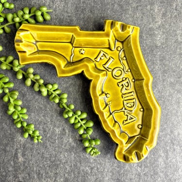 Florida shaped ceramic ashtray - vintage 60s travel souvenir 