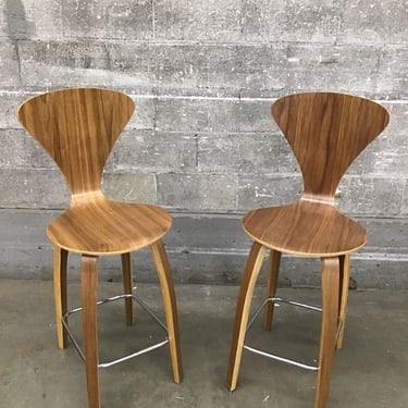 Bent Ply Counter Stool Pair (Seattle)