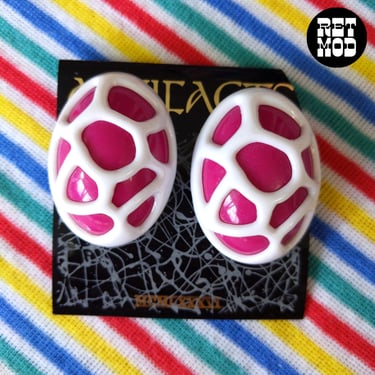 Deadstock Weird & Wacky Vintage 80s 90s Dark Pink White Abstract Oval Statement Clip-On Earrings 