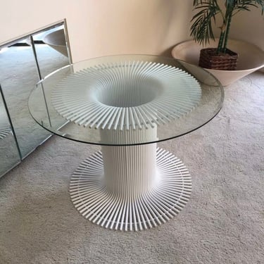mid century modern 1970s Patio Outdoor Italy dining table italian vintage Glass space age 