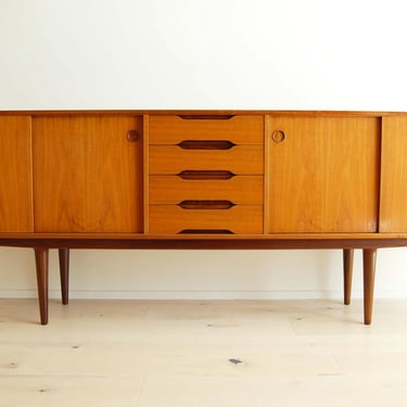 Scandinavian Modern Fredrik Kayser Extra Long Teak Sideboard Gustav Bahus Made in Norway 