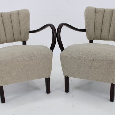 1930s Pair of Jindrich Halabala Art Deco H-237 Armchairs in Bouclé, Restored 